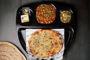 Aloo Pyaaz Kulcha