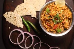 Handi Biryani With Papad