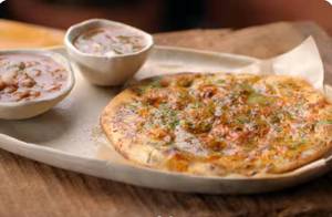 Amritsari Aloo Kulcha With Chole ( 2 Pcs )