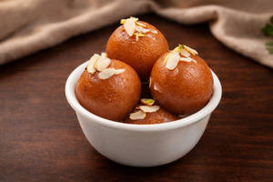 Royal Gulab Jamun (2 Pcs)