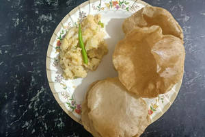 Aloo poori [6 poori]