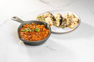 Chole Masala With Stuffed Kulcha