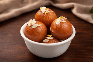 Royal Gulab Jamun (2 Pcs)