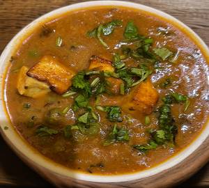 Matar paneer