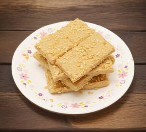Malai Chikki ( Soft Peanut Chikki )