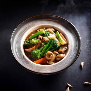 Seasonal vegetable in schezwan sauce