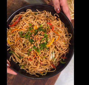 Veg Burnt Garlic Noodles