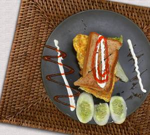 Loaded Veggies Bread Omelette