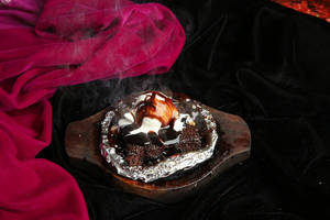 Sizzling Brownie With Icecream