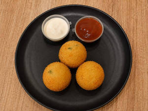 Chicken Cheese Ball(3pcs) With Meyo