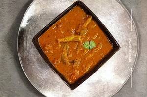 Dharti Ke Nazare (chaap Gravy)