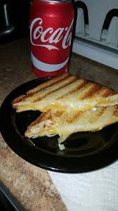 Cheese sandwich + cold drink(150 ml)