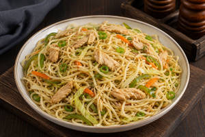 Chicken Hakka Noodles (small)