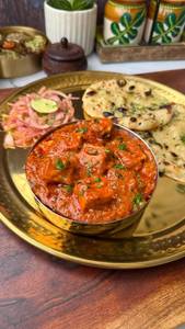 Chilly Panner Gravy (Full) + 2 Butter Naan