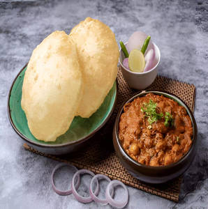 Punjabi Chholey Bhature