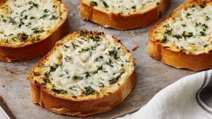 Garlic Cheese Bread  [8 Pieces]