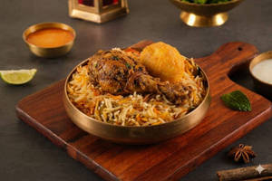 Hyderabadi Chicken Dum Biryani With Egg (300gm) - (serves 1)