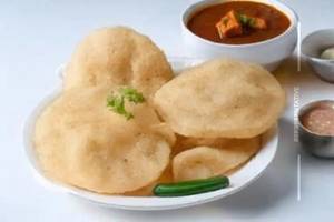 Chola - Puri (4 Pcs)