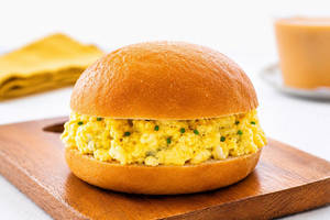 Chaska Bun With Scrambled Egg