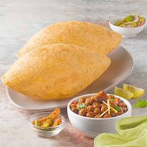 Chhole Bhature (2 Bhatura)