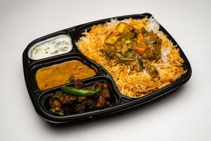 Hyderabadi Veg Biryani With Mushroom Pepper Dry Box