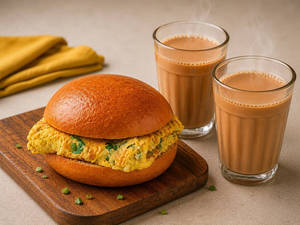 Bun Omelette & Chai Combo