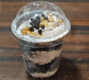 Chocolate crunch glaas cake