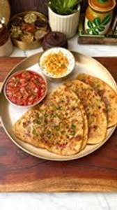 Aloo Pyaz Paratha (non Jain)