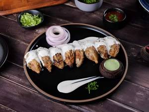 Veg Afghani Momos [ 6 Pcs ]
