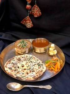 Amritsari Kulcha Thali (non Jain)