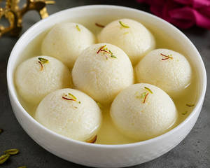 Rasgulla.