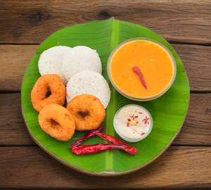 Idli with vada mix [1 piece]