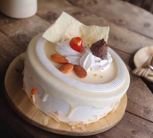 White Chocolate Almond (500 gms)