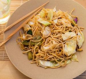 Veg Chow mein (1 Plate)
