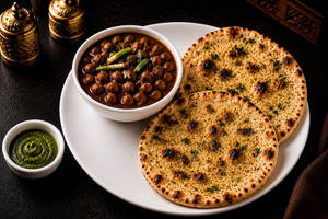 Amritsari Kulcha & Chole Combo