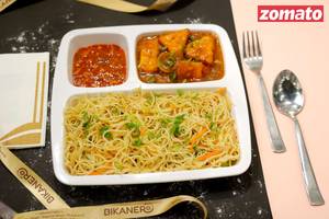 Noodles With Chilli Paneer