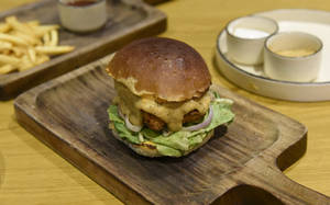 Crispy Cottage Cheese Burger
