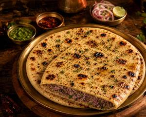 Pyaaz Kulcha
