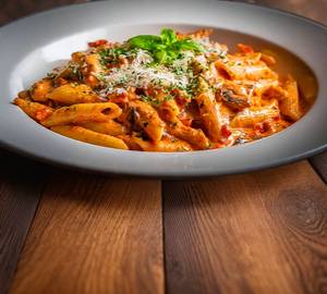 Mix sauce pasta