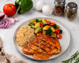 Peri Peri Grilled Chicken Breast With Brown Rice & Veggies