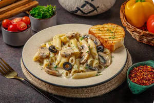 White Sause Pasta Mamamia 100% (Jain Food) (Penne)
