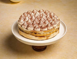 Tiramisu Cake