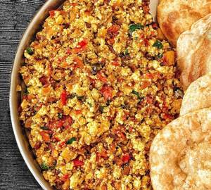 Poori With Egg Bhurji