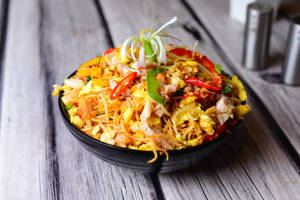 Chicken chilli garlic noodles