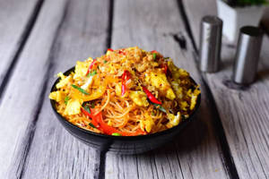Egg chilli garlic noodles