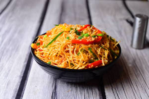Veg chilli garlic noodles