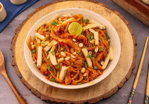 Veg Chilli Garlic Pad Thai Noodles