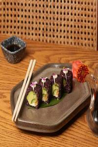 Avocado Sushi Roll