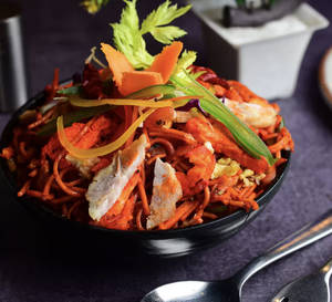 Chicken schezwan noodles