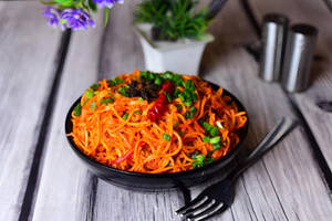 Veg schezwan noodles